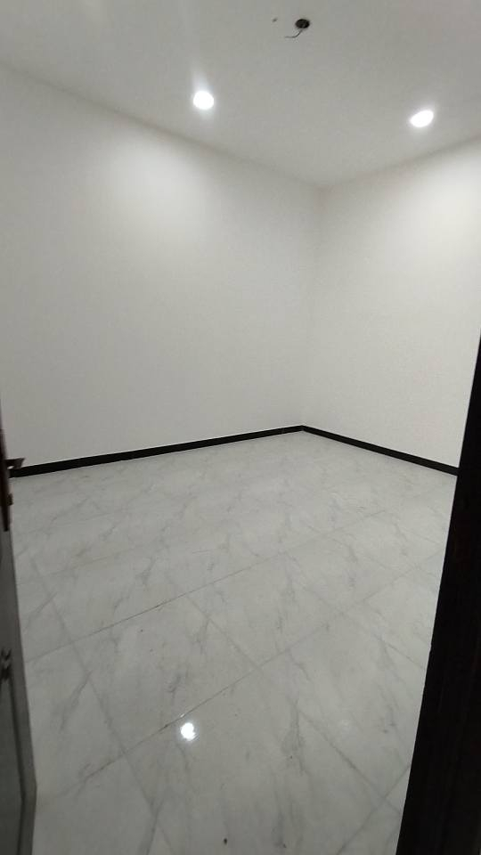 #اسعد_الله_اوقاتكم_بكل_خير⁉️👋🏼

دار سكن للبيع بناء 2025

#المساحه 200 متر 👍 

#جنس_العقار :: طابو ملك صرف زراعي باسم عراقي 

#العنوان :: البصره شط العرب الجزيرة اليوبا الصقر 

#يحتوي البيت على  2 غرف منام كبار
و ديوان
و مطبخ و صاله
و مناور عدد 2
و صحيات داخلي وخارجي  و كراج

#البيت جاهز من كلشي تستلم البيت عنده المكاتبه
كامل من مقطوره و كيزر و ماطور
جيب اثاثك و اكعد
و الف عافيه الي ياخذه

جميع الخدمات متوفره ماء كهرباء ومدارس 
#السعر ((  95 مليون  وبي مجال 
#للاستفسار الاتصال على الهاتف 📳📞
س📳((***********)) ابو حسن الربيعي ☎️📞 شط العرب, البصرة
