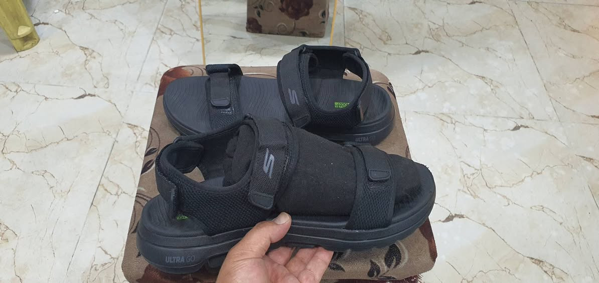 ماركة SKECHERS شرط اورجينال 
طبي ١٠٠ / ١٠٠
قياس ٤٥ 
طول القدم ٢٩
يوجد توصيل


**إذا كنت صاحب هذا الإعلان وتريد حذفه لأي سبب، رجاءا أرسل رسالة إلى الدعم الفني**