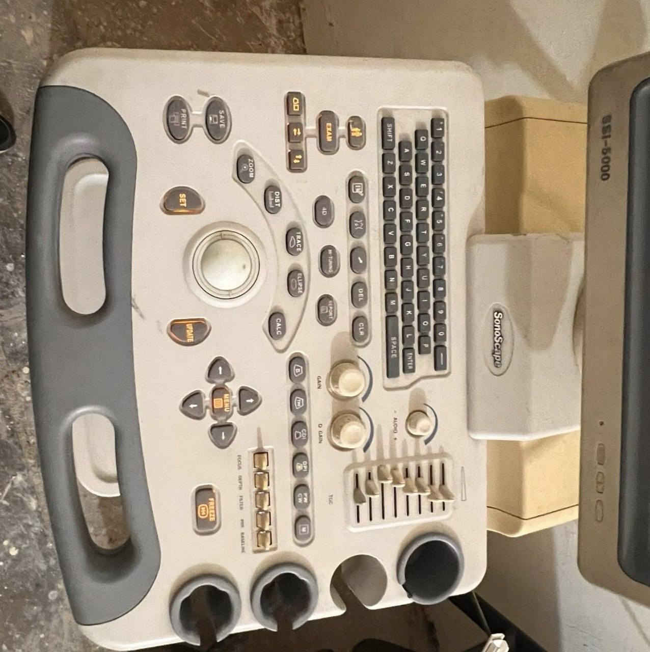 📢 إعلان بيع جهاز سونر مستعمل بحالة ممتازة
السلام عليكم ورحمة الله وبركاته
من رخصة الأدمن 🌹
🔹 جهاز سونر صيني نوع CC-5000
🔹 مستعمل استخدام قليل جداً
🔹 حالة نظيفة وممتازة
🔹 مع جميع المحتويات
🔹 عدد البروبات: 2
💰 السعر: 40 ورقة (قابل للتفاوض)
📍 الجهاز جاهز للفحص والتجربة
📞 للتواصل والاستفسار:
***********
***********
