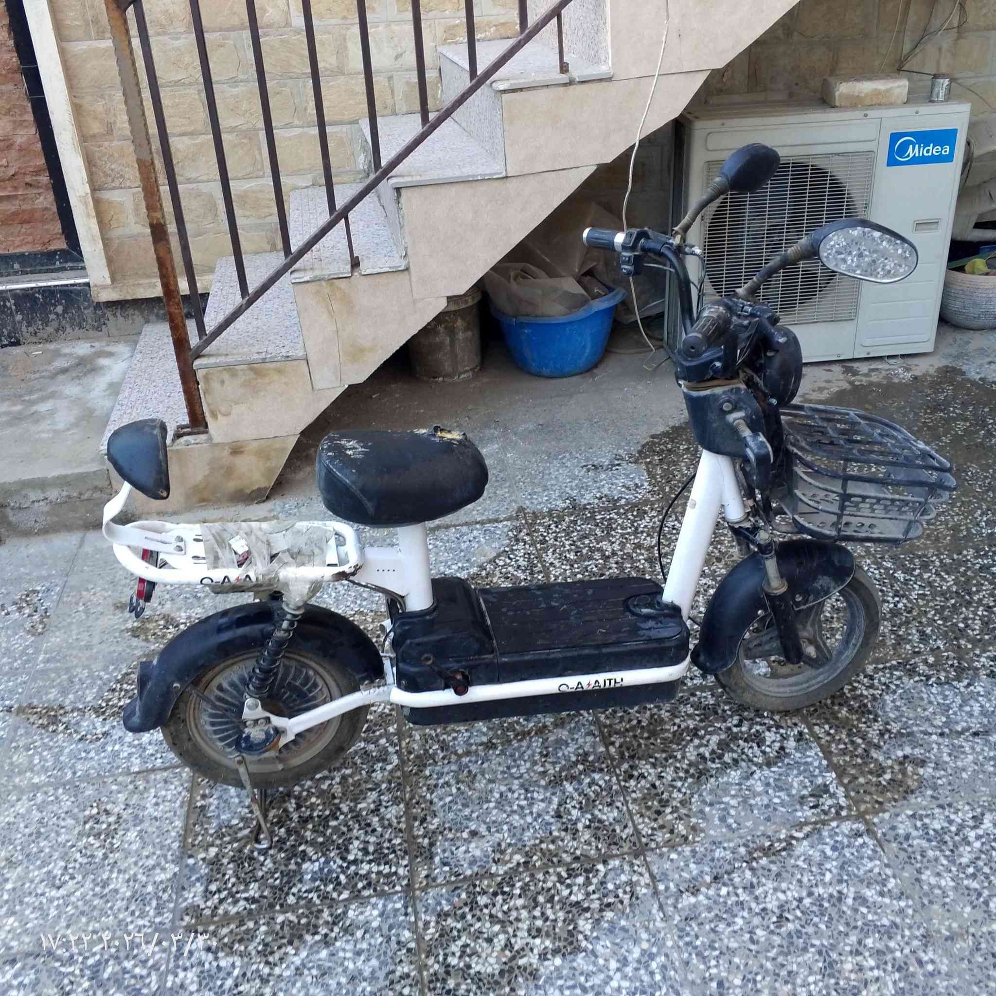 دراجة شحن حجم 14 بطاريات تعبانة كشن خلفي سعره 5 لو 10 مو اكثر بغداد حي الجهاد الرفاق ***********
