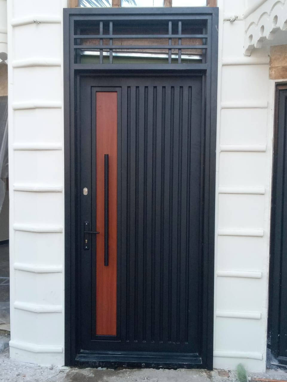 اللهم صل على محمد وال محمد
اسلام عليكم تحياتي للجميع
خلفه حداد ابواب شبابيك صاحب خبره 21 عام الحمد لله 
متفرغ حالين الي محتاج خلفه يتواصل معي على الخاص او على الرقم *********** أو *********** عملي كدامك بصور شغل بأمانه وضمير ولله الحمد والشكر تحياتي شغلي عله المتر أو عله اليوميه
