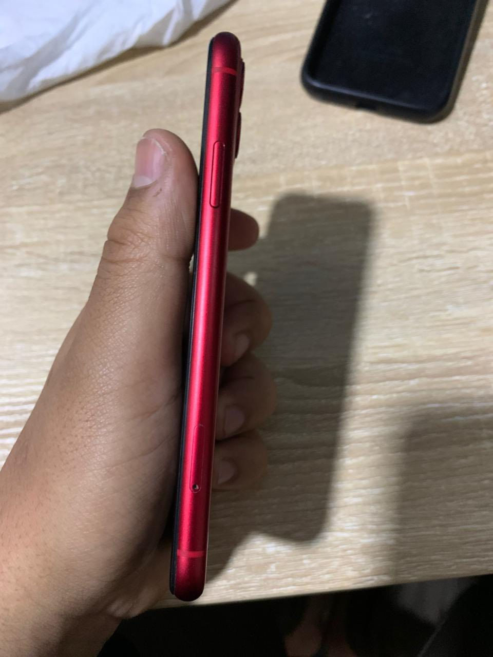 السلام عليكم 
ايفون 11 عادي 🩸
ذاكرة 128 
بطارية 87 🔋 
امريكي 🇺🇸 
ملاحظة / مرفوع بطارية بس الجهاز شحنتين بل يوم العاب واستعمال شخصي مرة وحده تشحنة الجهاز حلو بس بي خدوش 
السعر 265 الف وبي مجال 
عنواني ديوانية الرقم ***********
