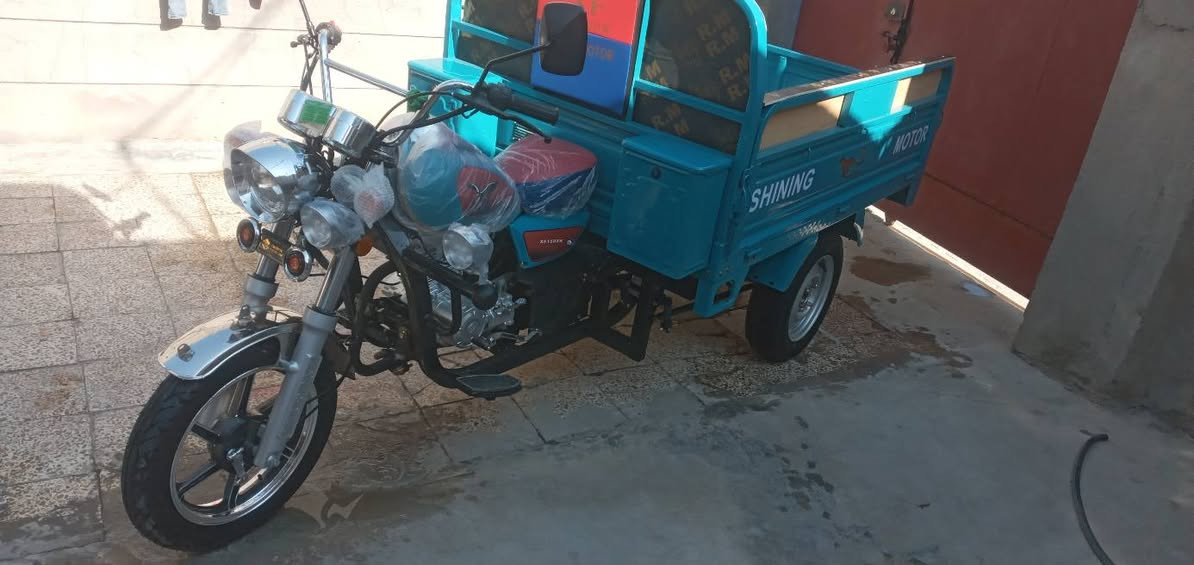 السلام عليكم للبيع ستوته مديل 23 صار 15 يوم من طالعه من المعرض اوراق كامله بلال كمرك مدفوع  السعر 3100 وبيه مجال مكاني بغداد ***********
