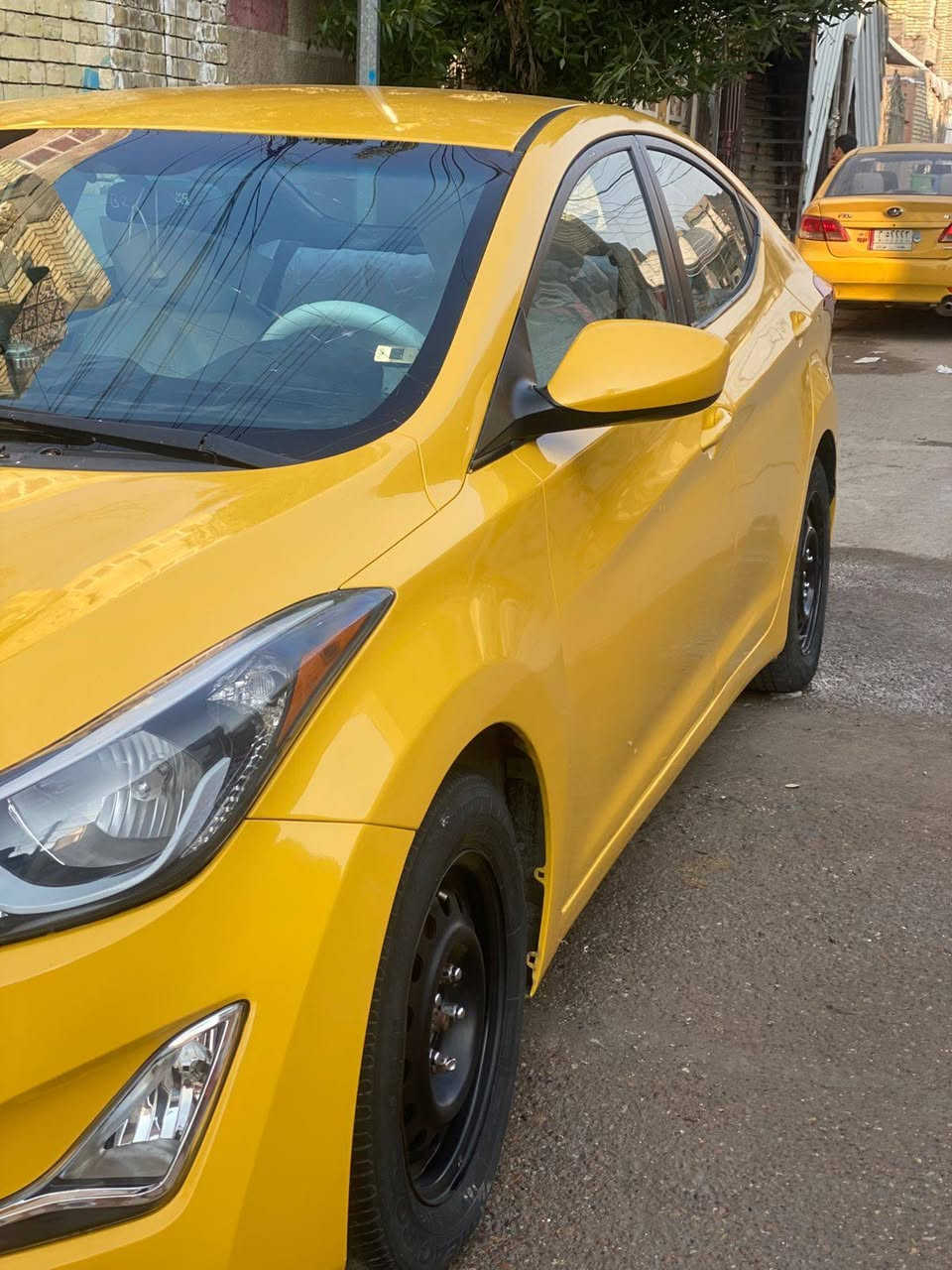 السلام عليكم اللبيع النتره موديل 2016 السياره خير من الله تبريد صدر كله جديد السياره مكينه خير من الله 1800 دوش السياره كير عادي سبع نمر السياره وارد امريكي حادثه جاملغ ايمن الامامي بدون دواخل شواصي والغد مكفوله  السياره ليبل واحد السياره بدون ايرباك السياره بسمي وشرط التحويل السياره جاهزه بدوان اي نقص مكان السياره بغداد سعر 105 رقم ***********
