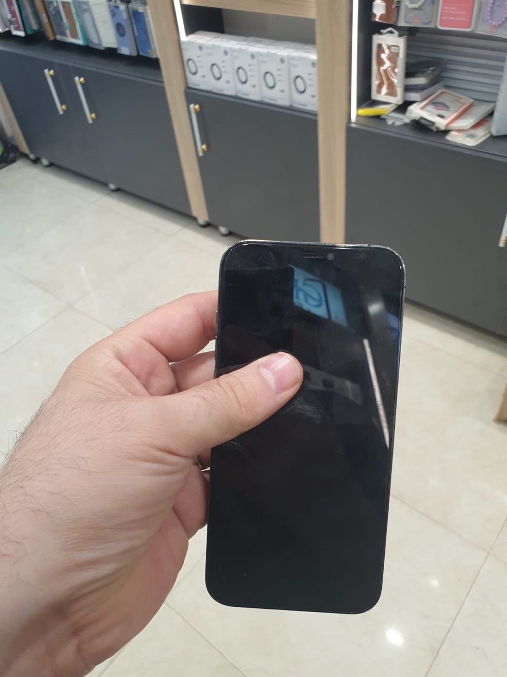 ايفون 12 برو ماكس وتر بروف ما مبدل بي كلشي ضمان يوم كامل تفتر بي بطاريه77 نازله بسبب تحديث كصرف طبيعي
عنواني تاميم ***********