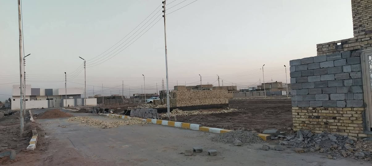 رمضان كريم ان شاء الله جمعه مباركه 💚
#عرض خاص و#محدود 
يوجد ١٠٠ م ٥ في ٢٠
بين البيوت
شرط بناء طابوك  
بسعر ه ملايين ونص 100متر
#أقرب مجمع سكني لعمارات الزيتون
يوجد قطع اراضي  سند ٢٥ . مع توفر كافة الخدمات من #ماء خطين  #كهرباء  #تبليط #اناره ليليه محوله #خاصة#رصيف #مولد
العنوان.الديوانية قرب عمارات الزيتون السكنية
مقابل البيوت اللبنانية
للاتصال
 رقمي   ‏‪***********‬‏
رقمي   ‏‪***********‬‏
