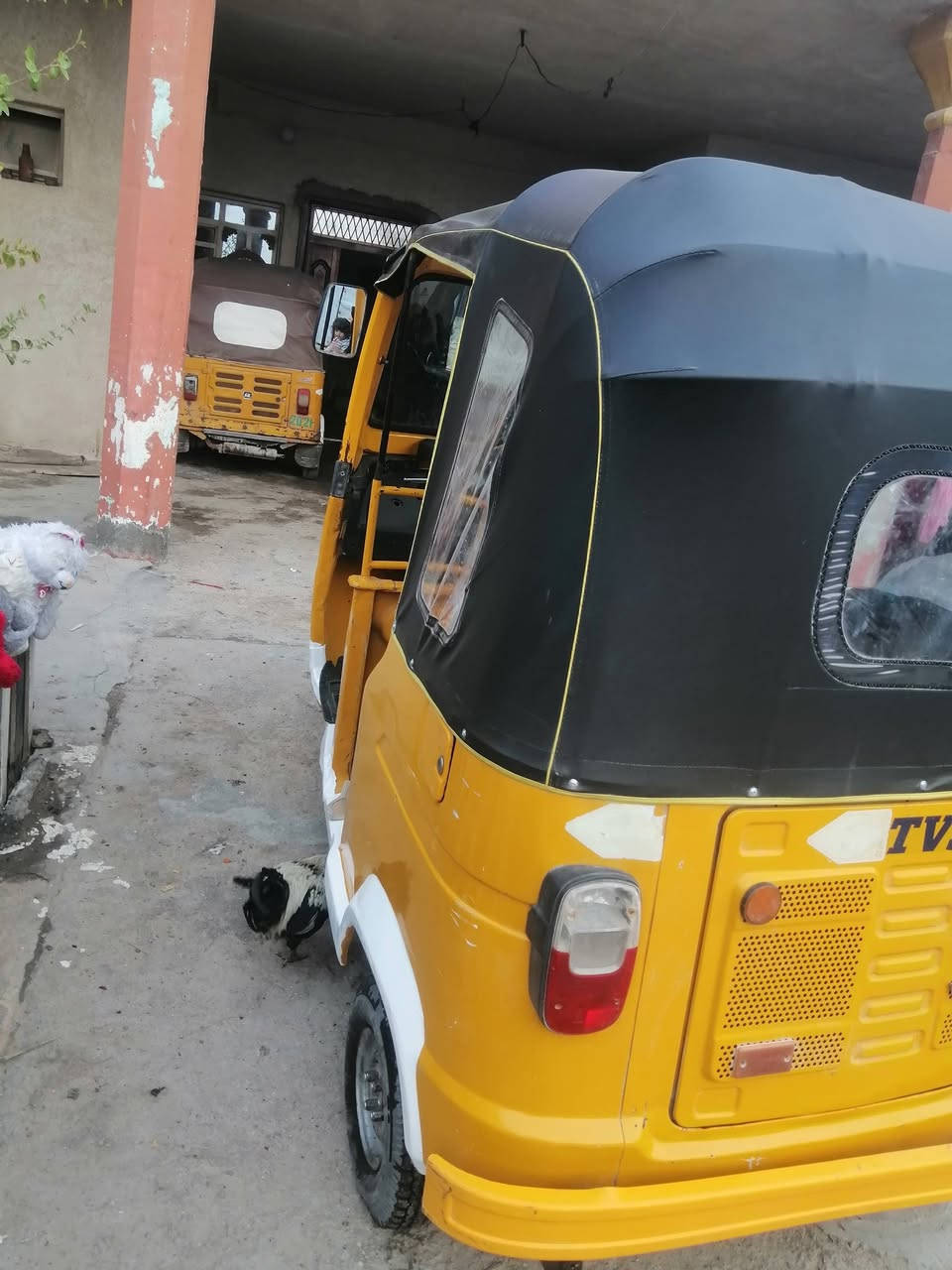 تكتك 2020 نضيفه اوراق  جاهزه ونضيفه كبل للشارع سعره4200 وبيه مجال *********** مكاني ابو لخصيب حمدان
