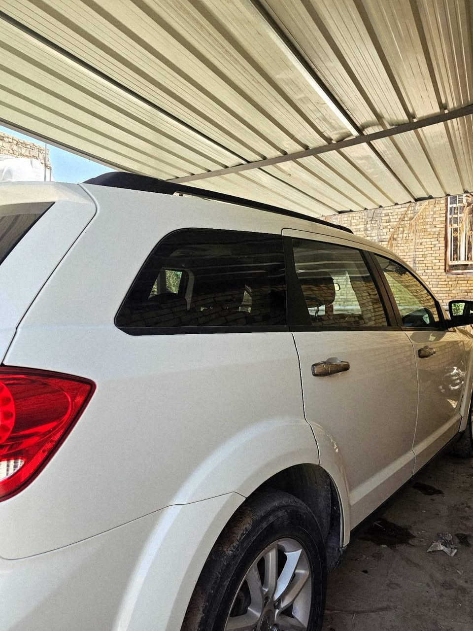 سلام عليكم للبيع دوج جورني مديل ١٦ رقم مثنى مشروع وطني بس عندي بك لايت أيسر مكسور 
موجود ناصريه سعر 125$
اتصل وتدلل ***********
