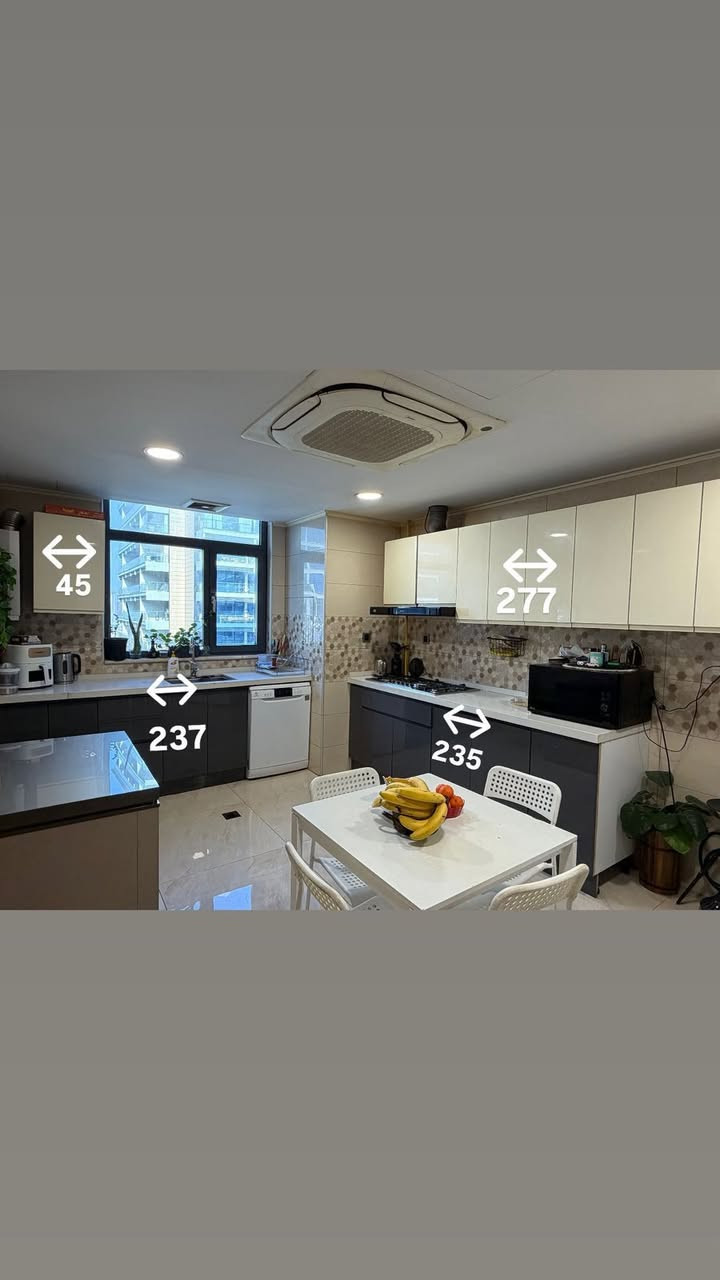 كاونتر تركي تفصال اربع قطع جوكر  يعني تكدرين تتحكمين بمكانه حسب مطبخج ☺️ مسوي ب 22ورقة  ماعدا الطباخ والمرشحه
 مستخدم شي قليل وبأرقى تصميم ومتانه  والسطح مرمر طبيعي  لون مُميز مع والداخل والخارج اج دي اف  

مع طباخ والمرشحة dlc    اريده كله بمليون وربع يعني اخو البلاش   مكاني بغداد المنصور  بمجمع بوابة العراق

مو شراي لاتدخل خاص وتعامل ونظافة فووول والقياسات مذكوره للاستفسار خاص او اتصل على الرقم

***********
