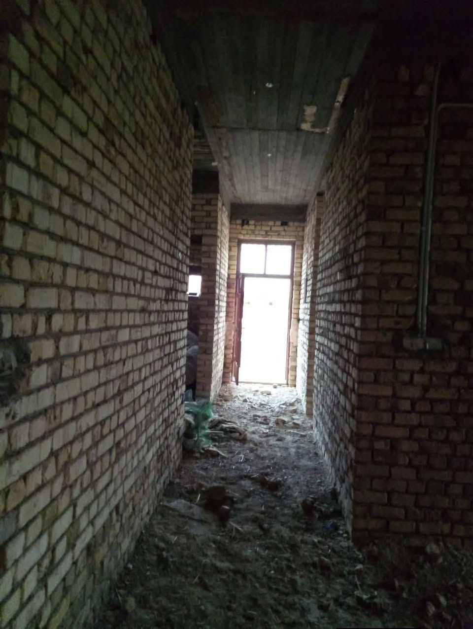 السلام عليكم
  دار للبيع مكان مميز جدا 
طابو زراعي سند25 
بإسم صاحب الدار
العنوان / /الحمزه الغربي المدحتيه شارع العلاوي قرب مدرسة البصره الابتدئيه
المساحة//327متر
السعر/ ٢٢٠وبي مجال
تفاصيل البيت طابق واحد 
ويتكون من
غرفة نوم عدد2 نضام سويت
استقبال
صاله
موزع
صحيات داخليه و خارجيه
طارمه *ممرات
منضومة انترنيت 
للاستفسار
مراجعة مكتب دلالية وائل الهندي شارع 60 قرب سلوان ابو الكاشي مقابيل فرع علي قماره 
*********** وائل الهندي 
*********** أبو علي
