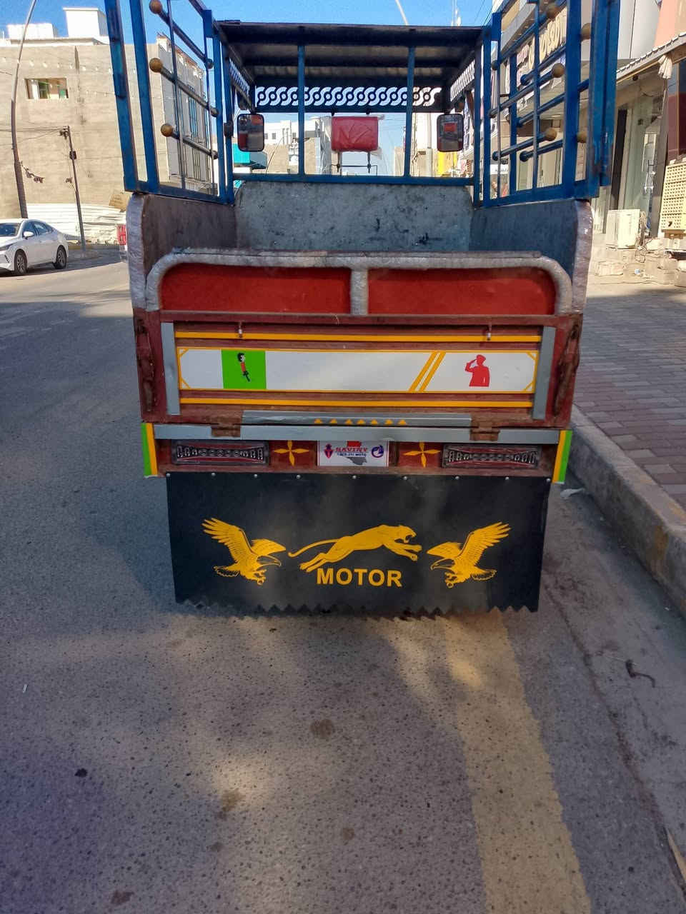 للبيع موديل عشرين ستوته حيل نضيفه كلشي متحط عليها كامله اوراق كامله سعر اتصل عله صاحبها ***********
