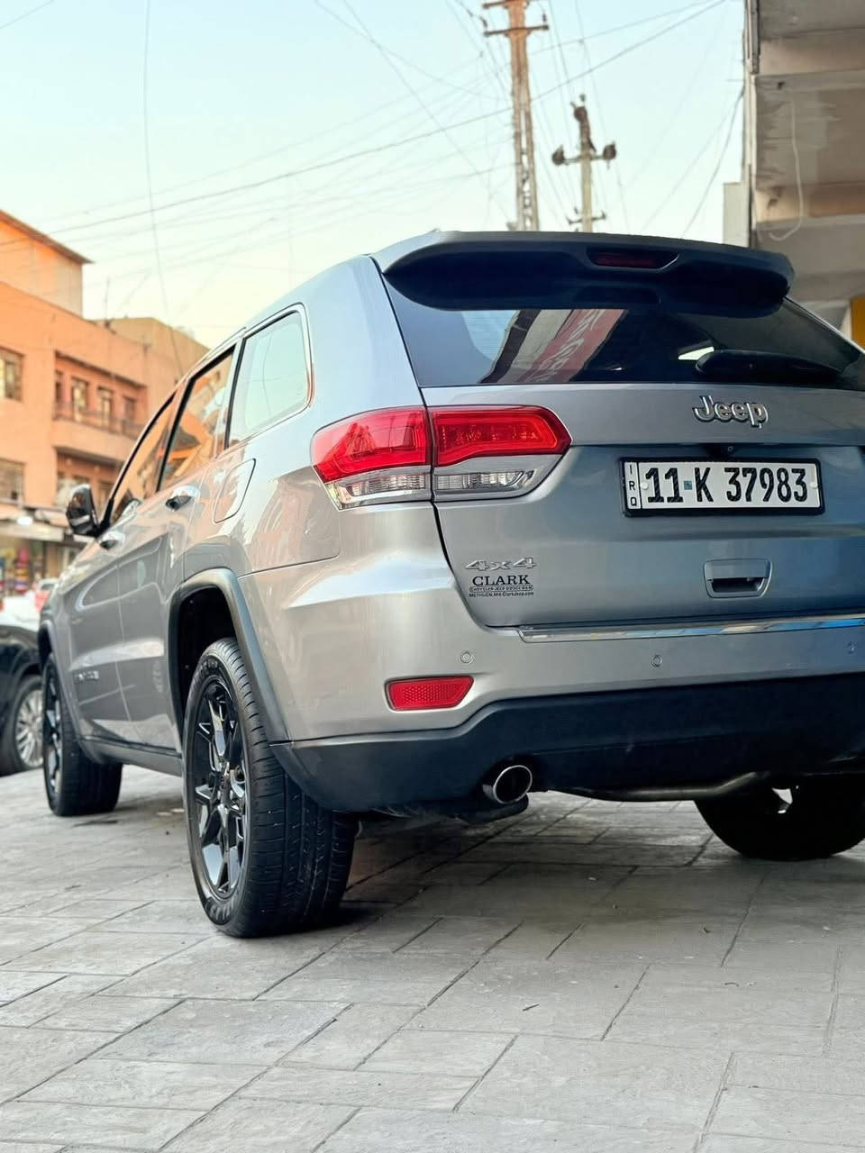 سلام عليكم للبيع Jeep🩶

مديل2014

السياره لمتدد فول 1/1 ماشيه 100mil

محدثه داخل وخارج كله اصلي حادثها دعاميه اماميه بل عراق نصف باب صبغ  سعر 215 سياره بسمي بالعافيه الياخذها جديده حيل اي ستفسار على هذا رقم ***********
