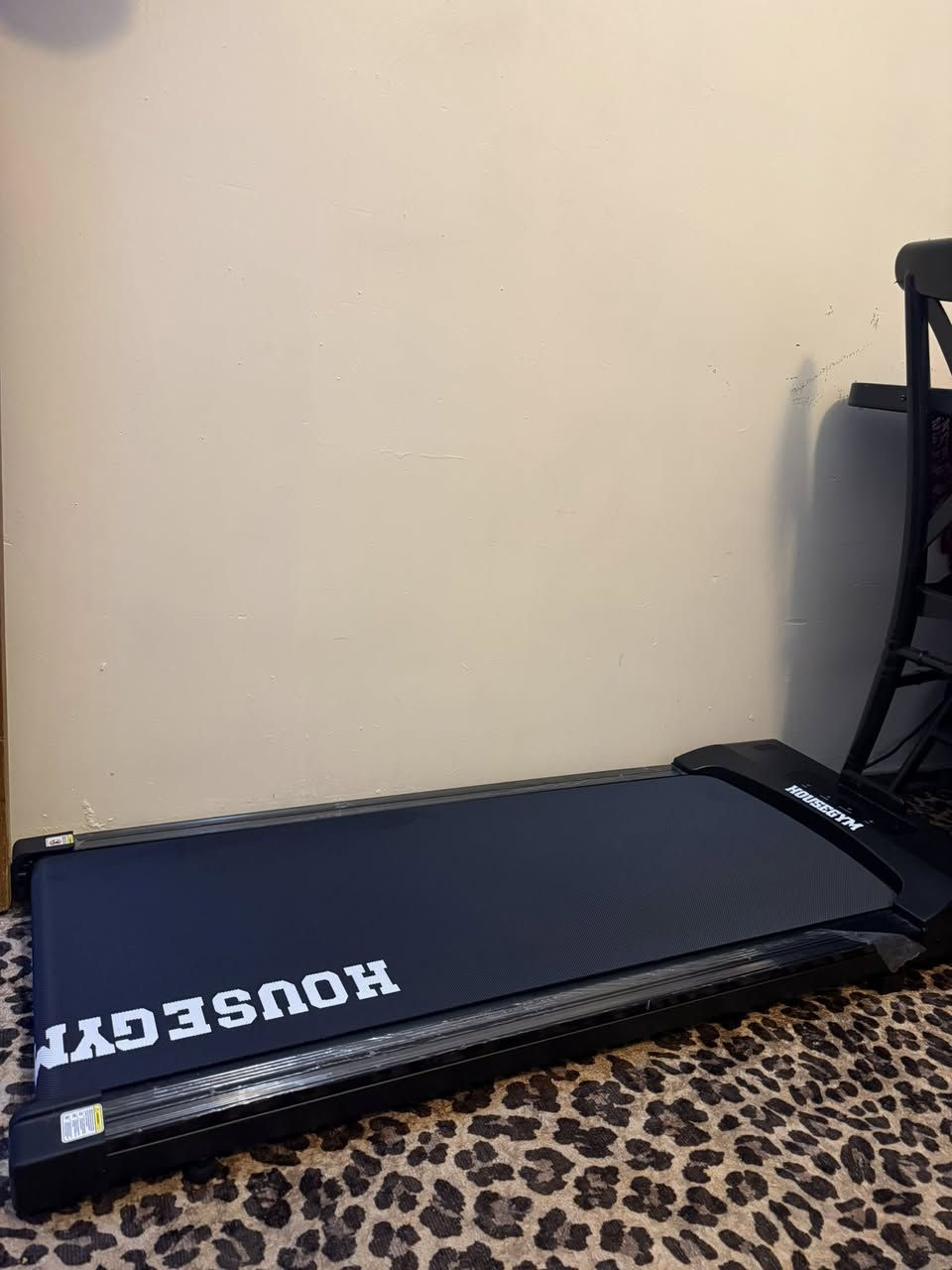 السلام عليكم عندي جهاز مشي للبيع جديد  استعملته مرتين ونظيف ومواصفاته 9. المواصفات الفنية
الاسم:
جهاز مشي صغير
الجهد الكهربائي:
220 فولت / 60-50 هرتز
القدرة المقدرة:
0.65 حصان
ذروة القدرة:
1.25 حصان
أبعاد المنتج:
الار 0 490 x 1230
أبعاد التغليف:
الا 45 570 x1280
الوزن الصافي / الوزن الإجمالي:
21.4 / 18.1 كجم
سعة التحميل:
120 كجم
نطاق السرعة:
1-6
أقصى حمولة 120 كجم.
سرعة 6 كيلومترات في الساعة 
السعر 160 وبي مجال


**إذا كنت صاحب هذا الإعلان وتريد حذفه لأي سبب، رجاءا أرسل رسالة إلى الدعم الفني**