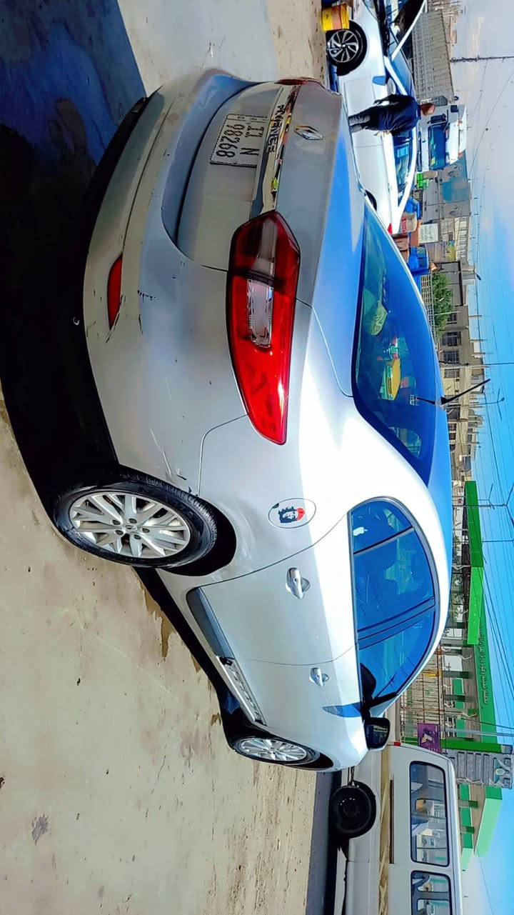 سلام عليكم للبيع رينو فلوانس بسمي
موديل 2016 كير مكينه كورله مكفول سياره بلاديه بيها طخطخات موضحه بلصور صدر مكفول مكان بغداد السعر ٦٩ وبيها مجال بصيط الرقم ***********
