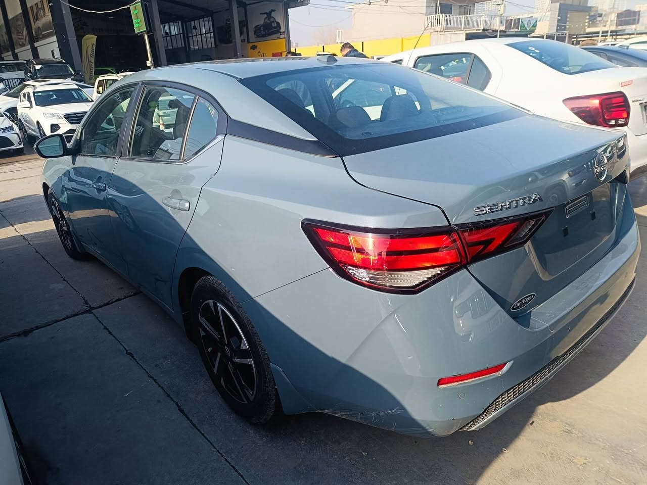 Nissan sentra 2024 sv
ره نگ : چيمه نتويى 
بوياخ : ته نها دوسيه ى لاى سائق
كاميرا
هيلى شه قام
رادار ( پيشه وه )
        ( پشته وه)
        ( لاكان )
حاسه
به سمه 
گيچ الكترونى 
سوكان ڤوليوم 
تسپيت سوره
بلوتوث
Eco
Aux
ژماره كاتى يه و نه شكينراوه

نرخ ١٤٩$
***********
