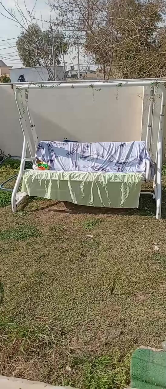 أغراض للبيع غرفة نوم بيها مجر مكسور وفطر بجامة الكنتور كناتير بابين  عدد ٢ مكينة خياطة فراشة جديدة ميز كراسي بلاستك


**إذا كنت صاحب هذا الإعلان وتريد حذفه لأي سبب، رجاءا أرسل رسالة إلى الدعم الفني**