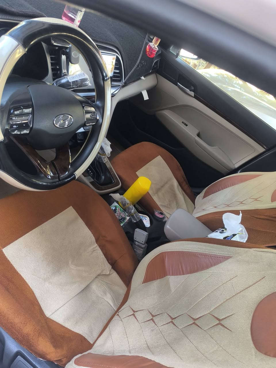 النترا للبيع موديل 2019 شكل ال 20 فول مواصفات حساس امامي خلفي شغال السياره جاهزه للاخير وماشيه 88 السنويه جديده بال 29 رقم بغداد العنوان ديالى بعقوبه عارضيها ب 65 وبيها مجال للطيبين *********** واللي عنده اولتما مراوس حسب القناعه موديل 25 23 24 اراوس
