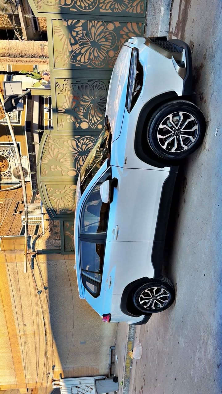 السلام عليكم 
فرونت لاندر موديل 2025 ماشية 21 الف رقم بغداد 
سيارة مكفولة وملاحظات بسيطة جداً موضحها بالصور السيارة بحالة الوكالة 
مكان السيارة بغداد الزعفرانية 
الاتصال *********** 

مواصفات السيارة 

السيارة اعلى فئه s 

❗️اختلافها عن الفئات الاخرى اللايت و البك لايت واطارات الدعاميات وشكل الويل كب والانارة المحيطية الداخلية ❗️

✨ أهم المواصفات:

محرك 2000 هايبرد🚗

• لايت زينون وعدسات LED عدد 4

• بك لايت LED

• ويل كب كروم أسود

• مقاعد جلد أصلي + مقعد كهرباء بثلاث وضعيات

• إنارة محيطية داخلية

• شاشة وسطية + كامرة خلفية

• بصمة ودخول ذكي

• فتحة سقف سلايد روف

• سبويلر قمارة

• بلوجكتر زينون

• تحكم مقود جانبين

• رادار + تحديد مسار

• هاند برك كهرباء + أوتو هولد

• درايف مود + مانع انزلاق

سياره جاهزه من كلشي ع ايدي شرط الفحص
السعر186
