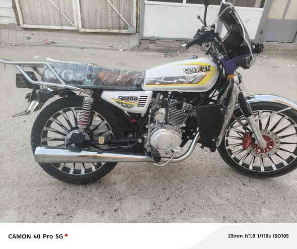 سلام عليكم 
دراجه إيراني سونك 5كير موديل 2025 بل شهر 9 دراجه جديده كلش ماشيه 4تالاف بس دراجه مكينه 200سي سي 
دراجه ناقصه بس مرايه تك و ستان بل نص بس 

مكان بغداد بلديات بشارع ١٥
السعر ٨٠٠ رقمي ***********
