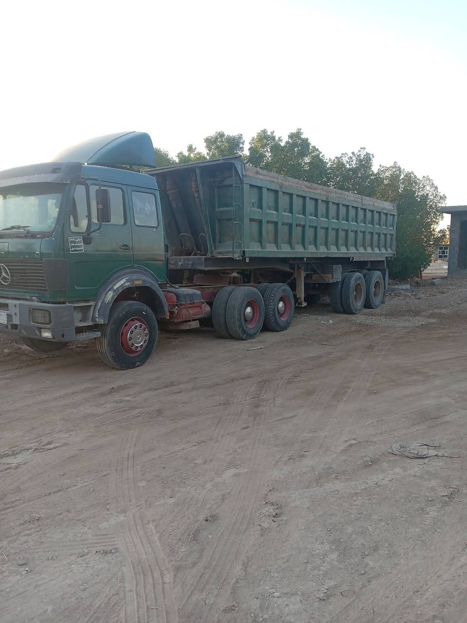 سلام عليكم السياره البيع البي موديل 91 رقم الهاتف ***********  سعر 350 بيه مجال
