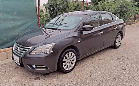 للبيع نيسان سينترا ٢٠١٧ سيارة نظيفة و بحالة ممتازة السعر ١٢٢ ورقة و بيها مجال للتواصل واتساب (***********)
