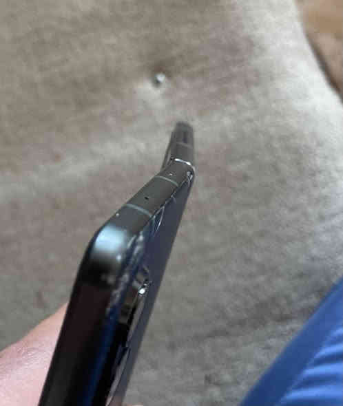 سلام عليكم 
Z Fold 3 256  2sim
بدون عيب ما عدا  ضهر مكسور و ما يفتح كامل
سعر بلاش ٣٥٠الف
 ***********
