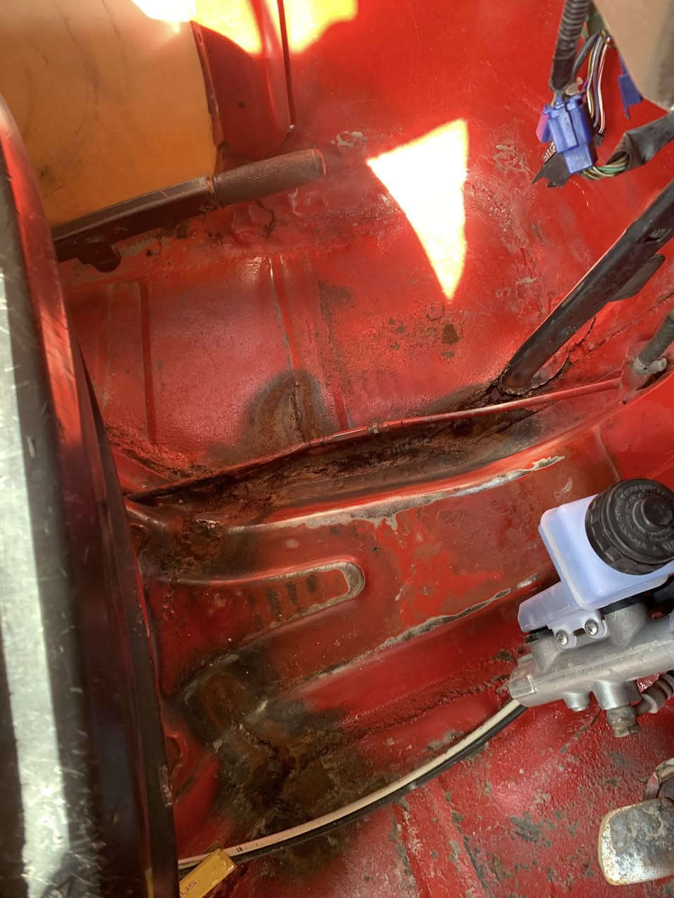 سلام عليكم 
تكتك لبيع
موديل ١٧ بس محسوبه عل ١٨
اوراق كبس 
محرك مجفت 
مكاني بغداد الدوره شارع ٦٠
***********
