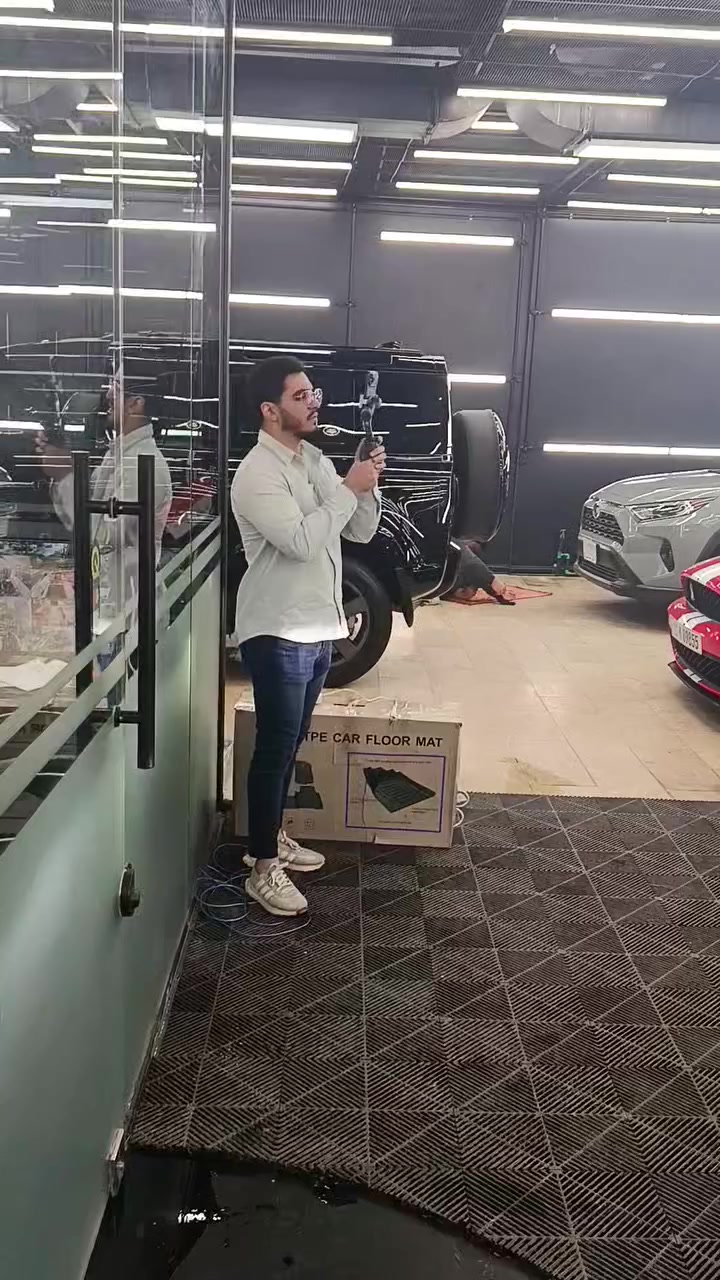 السلام عليكم تاهو بريمير 2025 اسود مغلف ppf ماشية 3 آلاف زيرة صار خلل بل الكير وجبنالهة كير وشديناه بل الشركة بعدها بل الضمان رقم بغداد ب اسمنة *********** مكانهة بغداد السعر 73 الف دولار
