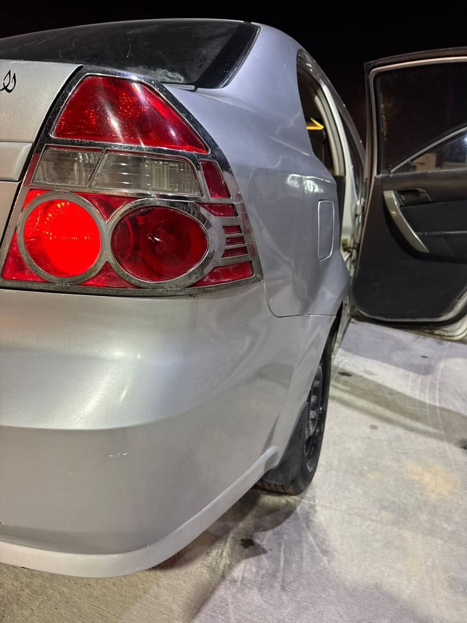 سلام عليكم افيو مسكر مديل 2007
كير مكينه محوفلات حداديه جديه 
السياره بيهه شوي بارد وبنيد مبدل 
السعر 52 وبيهه مجال بيع مستعجل 
العنوان نجف ***********
