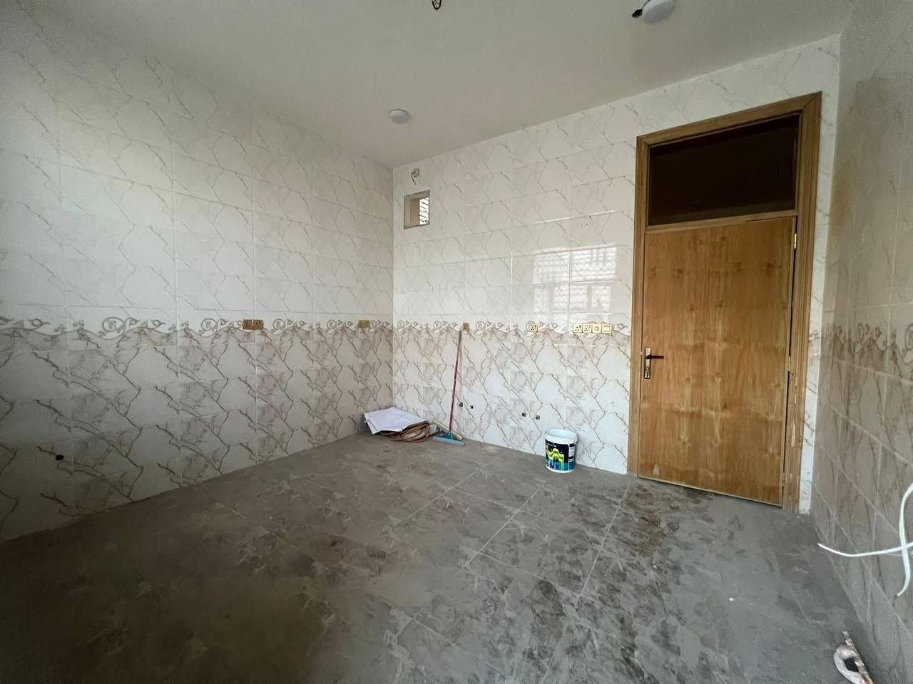 دار للبيع مساحه ١٥٠م واجهه ٧م طابو صرف طابقين العنوان الفرات الاستفسار اتصل *********** وتساب
