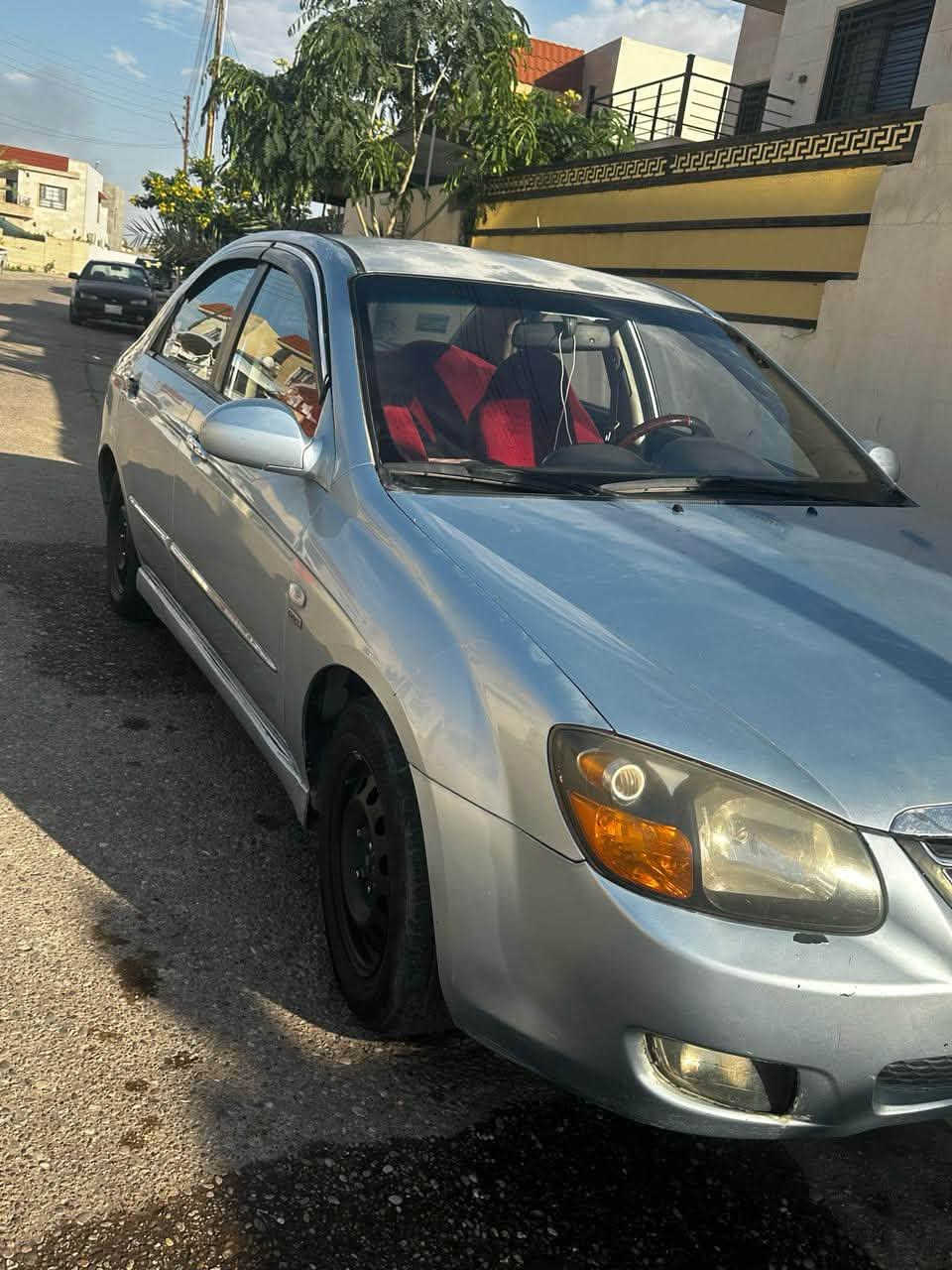 مكلف بل نشر مكلف بل نشر ًً
السلام عليكم موديل ٢٠٠٧ محزم جماليه بدون دواخل شرط 
كير محرك شرط لاصرف ولا بخار ولاتنقيص 
صدر امامي خلفي بحاله جيده 
تخم تاير جديد 
تبريد منضومه كامله جديده ثلج 
السياره ماناقصها شي وباسمنه 
تحويل ثاني يوم شرط 
بسعر ٦٨ ورقه للتصال فقط ‬
***********
