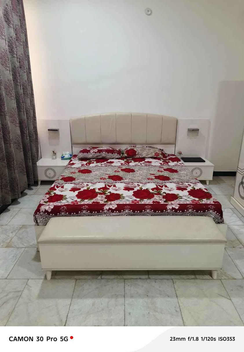 غرفه نوم نفرين مستعمل نظيف للاستفسار على الرقم التالي *********** النجف, العراق
