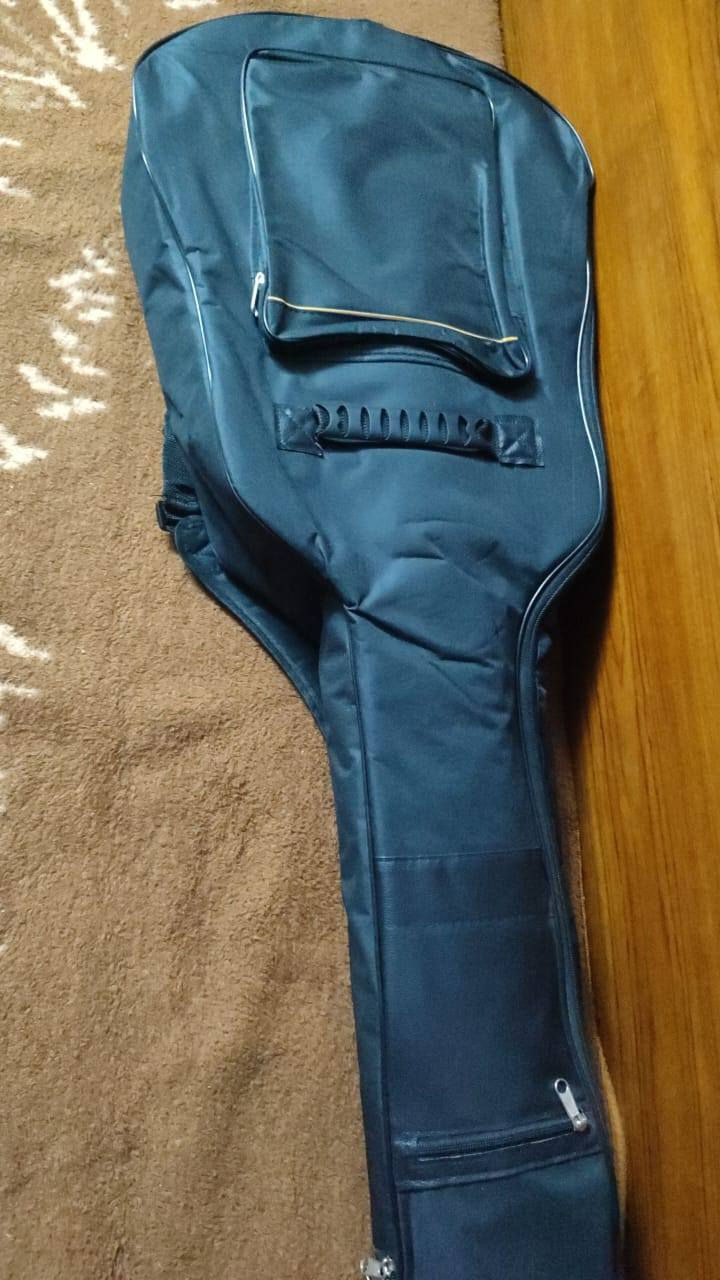 جيتار كامل المواصفات 
ماركه مال امازون سعره 125 
الي يحب يتخل خاص


**إذا كنت صاحب هذا الإعلان وتريد حذفه لأي سبب، رجاءا أرسل رسالة إلى الدعم الفني**