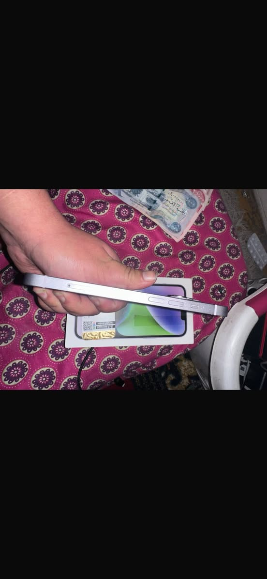 ايفون14عادي ١٢٨ بطاريه٧٨ بس فول
مراوس


**إذا كنت صاحب هذا الإعلان وتريد حذفه لأي سبب، رجاءا أرسل رسالة إلى الدعم الفني**