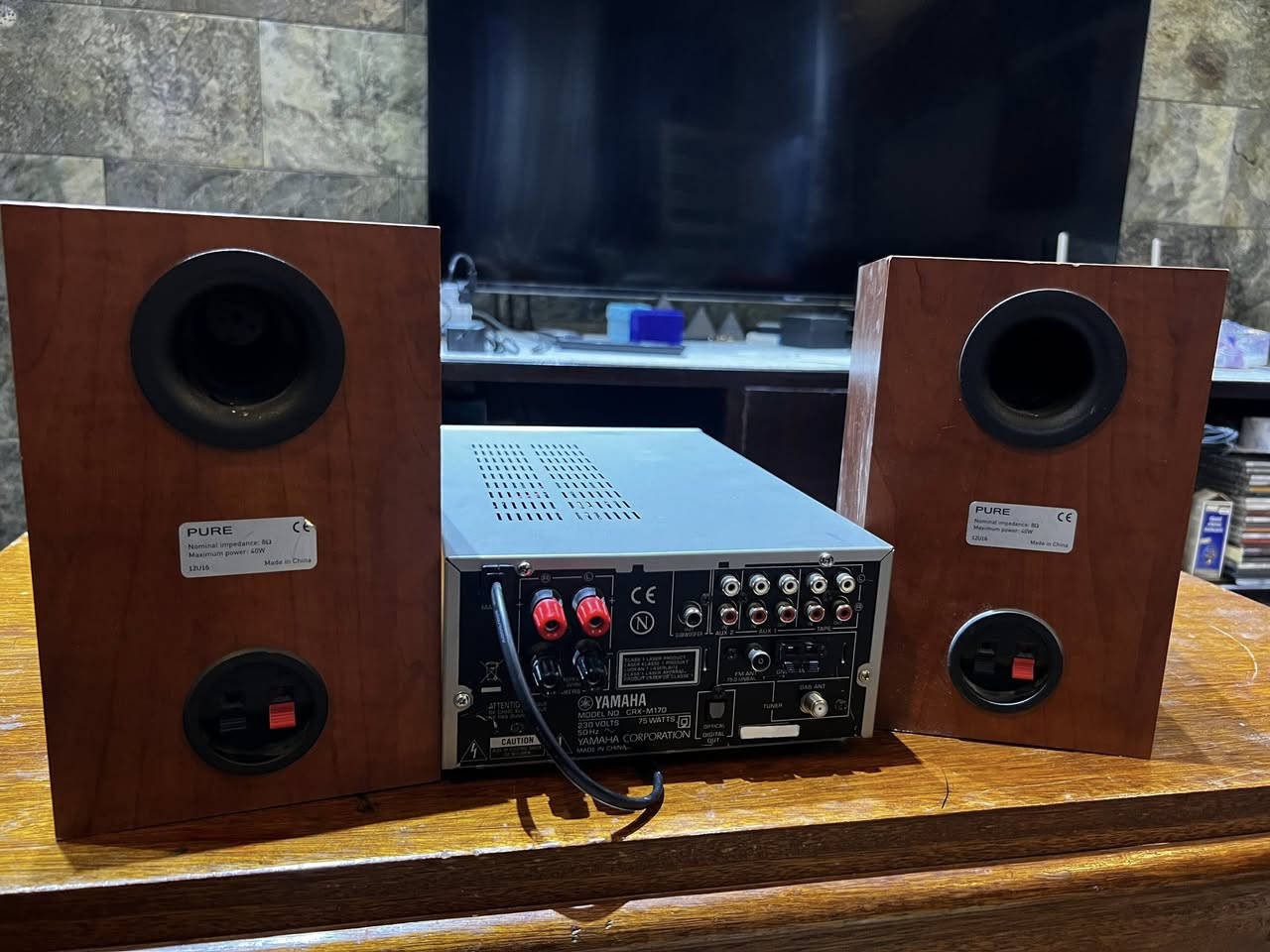 امبالي فاير ياماه مع سيدي منه وبي مع سماعات جديدي نضافتهن 100/100 كهرباء 220 صوت خبل تكدر تربطله سبوفر كهربائي 75 واط حقيقي وسماعات 40 واط حقيقي مكاني بغداد توصيل موجود ***********
