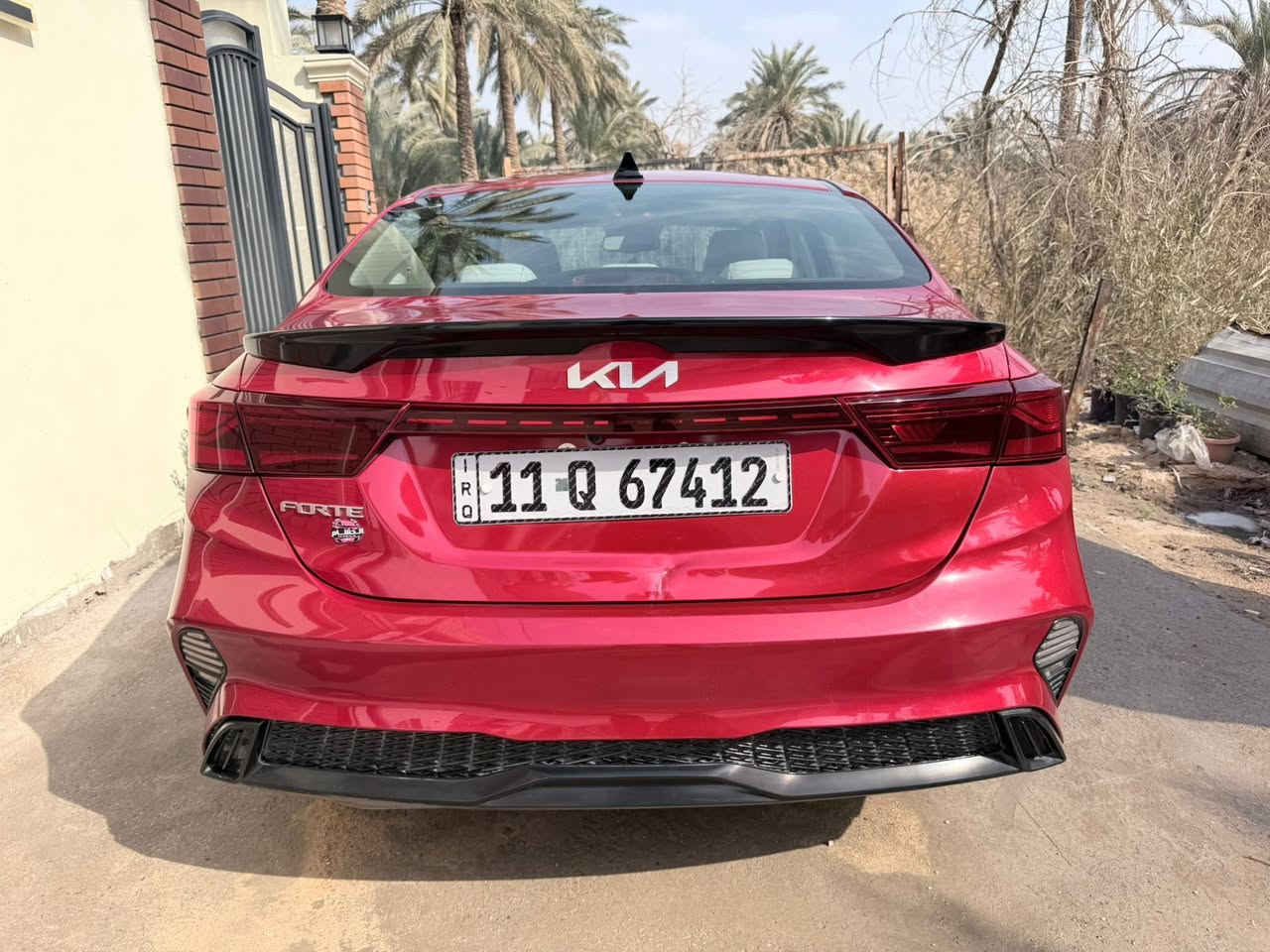 فورتي ٢٠٢٣ 
حادث موضح بالصور 
كير ايتي سياره جديده 
سعر ١٣٥ بيه مجال لشراي 
***********
