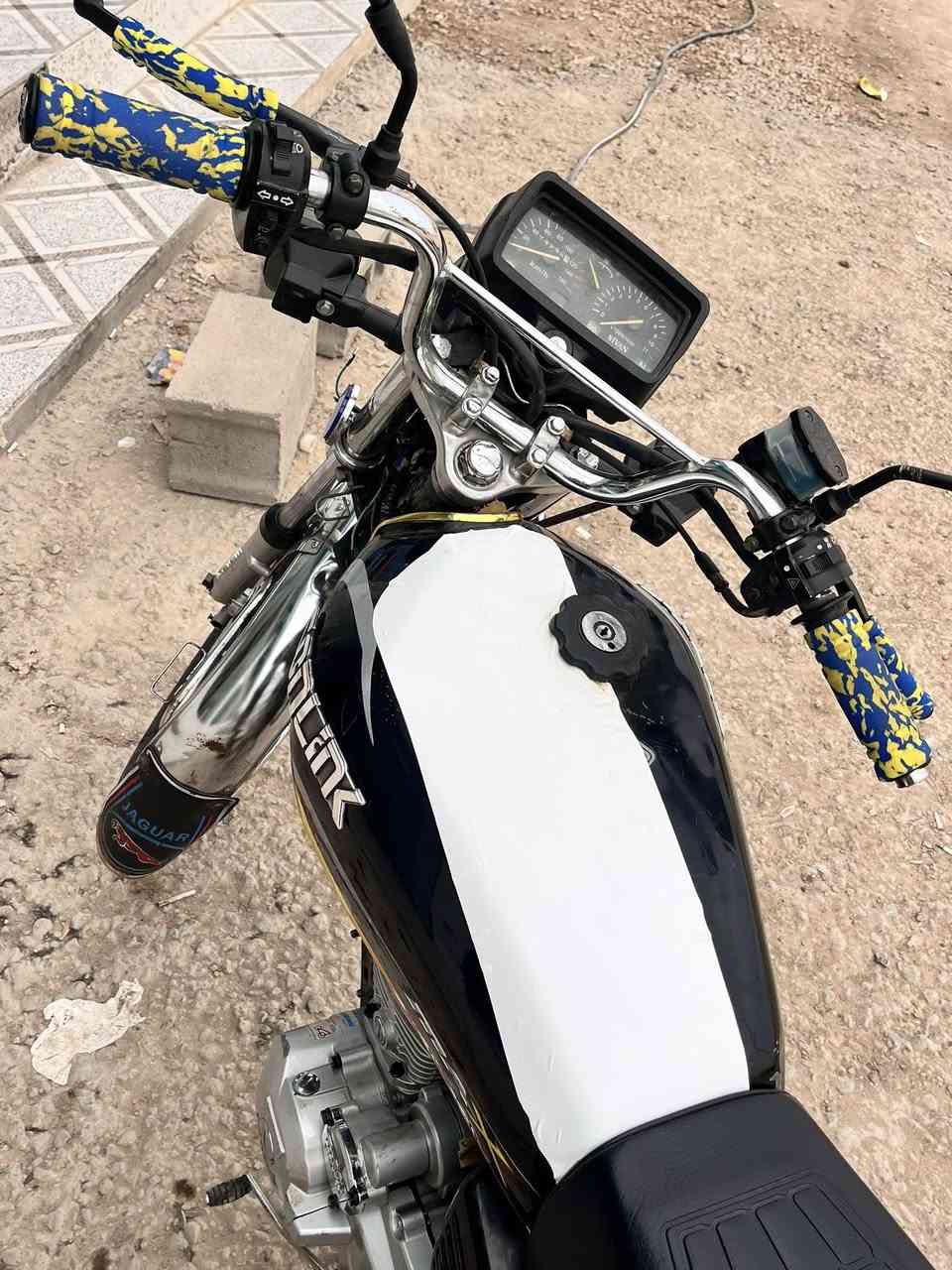 سلام عليكم دراجه ايراني للبيع نضيفه كلش ونشاطه فول تجي وتفحص موديل 2023  الاتصال ع رقمي ***********
