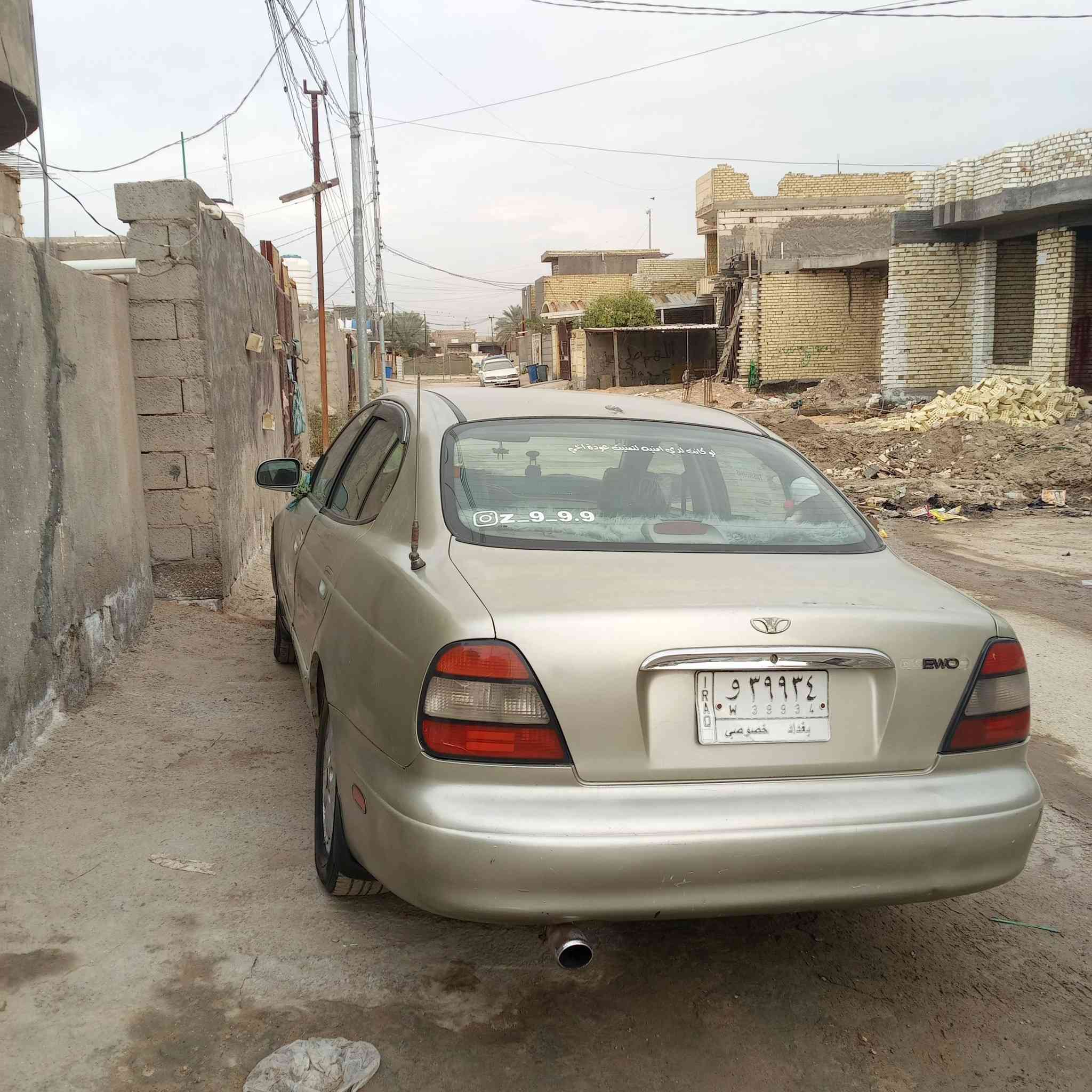 دايو لاكنزا 2000 كير ومحرك خير من الله رقم بغداد  37 وبيها مجال مكاني بابل المسيب. ***********
للبيع او مراوس حسب القناعه
