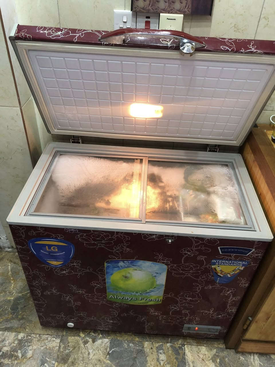 مجمدة Lg للبيع
جداً نظيفة غير داخلة تصليح
العنوان بغداد الغزالية 
السعر 250 الف


**إذا كنت صاحب هذا الإعلان وتريد حذفه لأي سبب، رجاءا أرسل رسالة إلى الدعم الفني**