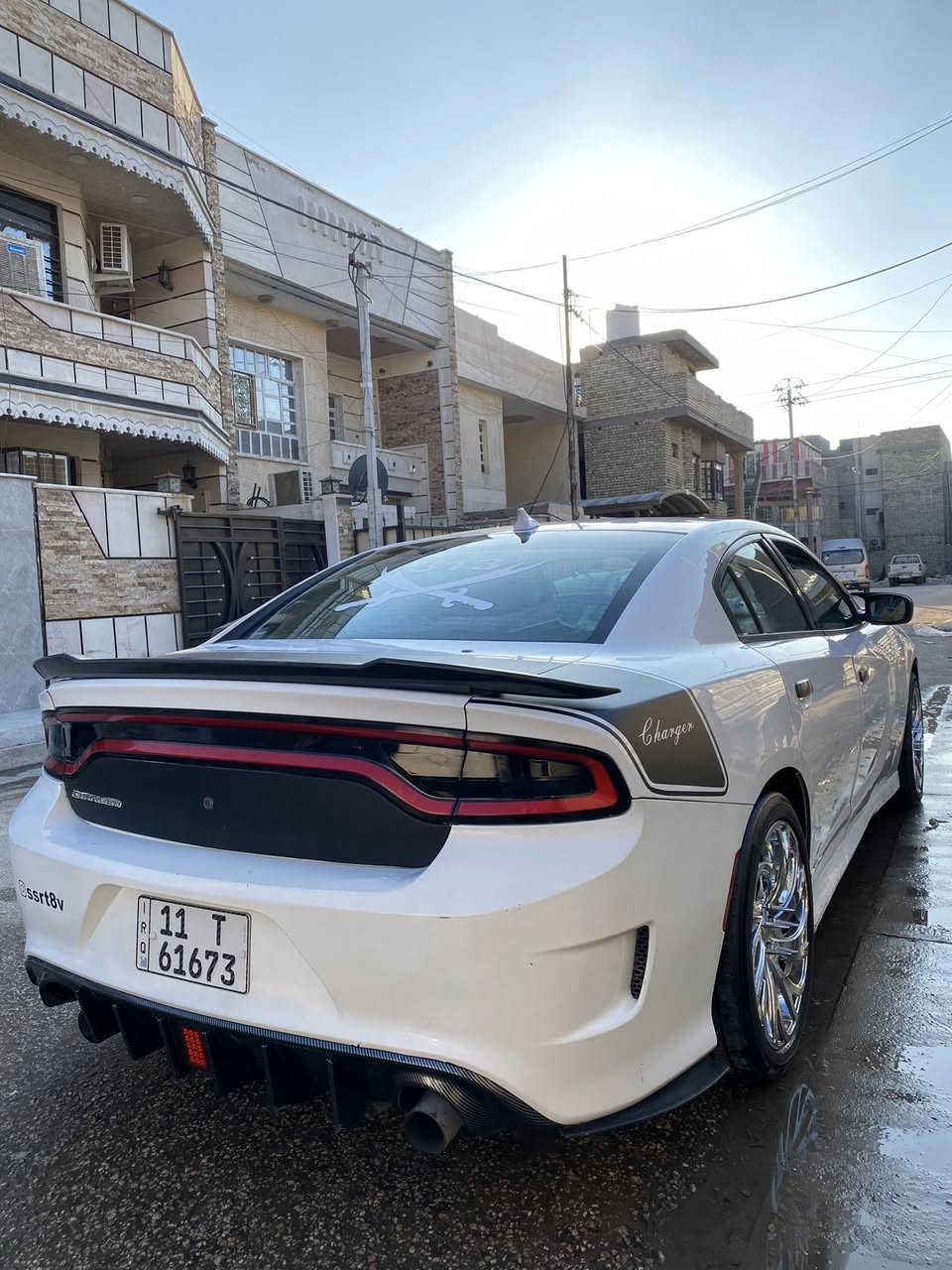 جارجر بسعر مناسب او مراوس
2016 اصل بسمي 
رقم بغداد الدولي سعرها 149 ورقه
حادثها باب السايق والجاملغ الخلفي فقط 
محرك 5700 وبيها منضومة مال غاز يعني انسه الصرفيه مكينه وكير بل كارتون
كير الف بوليسي طيران 
سياره فورويل وملغي يعني تو ويل
كاردن همات توني شاده 
سياره بيها ويلكب 20 اصلي
مكاني بغداد الدوره رقمي ***********
