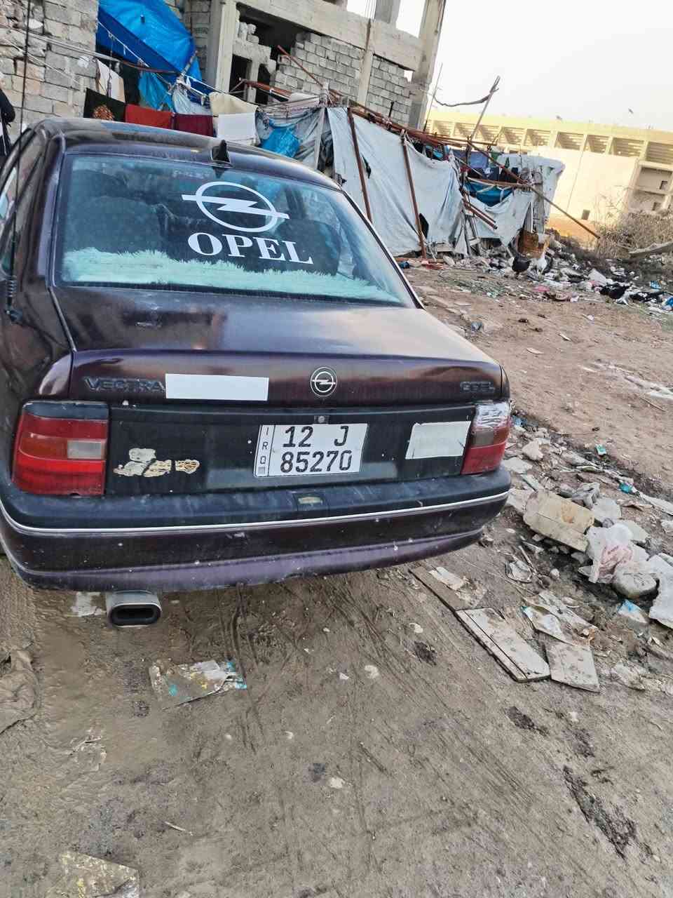 سلام عليكم للبيع فكتره حجم 20 كير محرك شرط شرط التحويل مويل 93 السعر 38بيها مجال المكان حي القاهرة ***********
