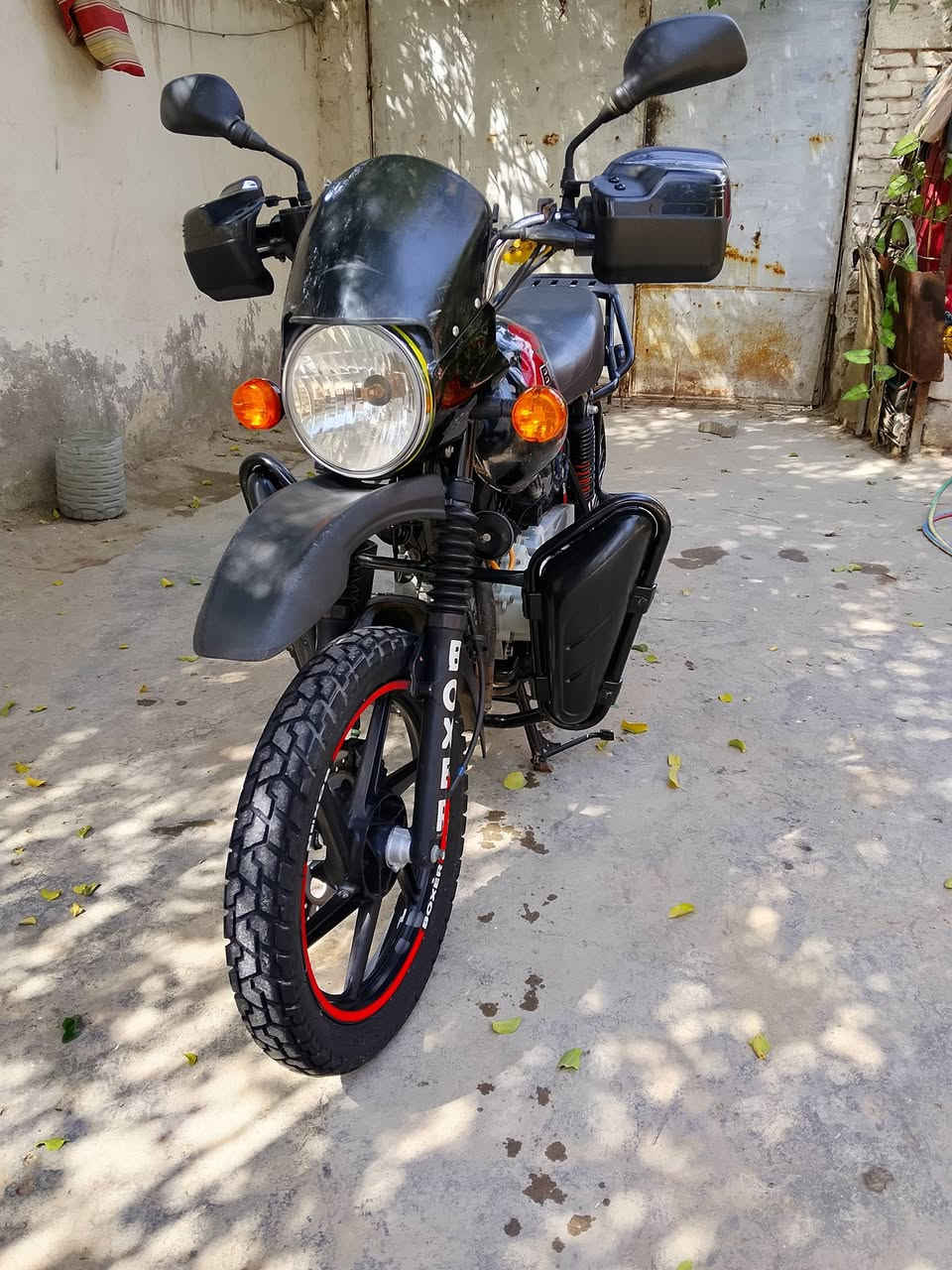 سلام عليكم بوكسر 2023رقم وسنويه مجفته تجفيت شركه ماناقصه شي بس القبق الصفحه مال باتري طاح مني وباقي كله كامل وشغال ملاحضه رقم الدراجه عربي ضايع بيه سنويه موجوده وتحويل مباشر اسويلك بيه وكاله بالمحكمه بسمك وتروح لمرور يطونك لوحات انكليزيه شغلته بسيطه بس الله شاهد لن محتاج وريد ابيع مكاني بصره خمسه ميل قرب ساحة الصلاة متواجد واتساب***********
