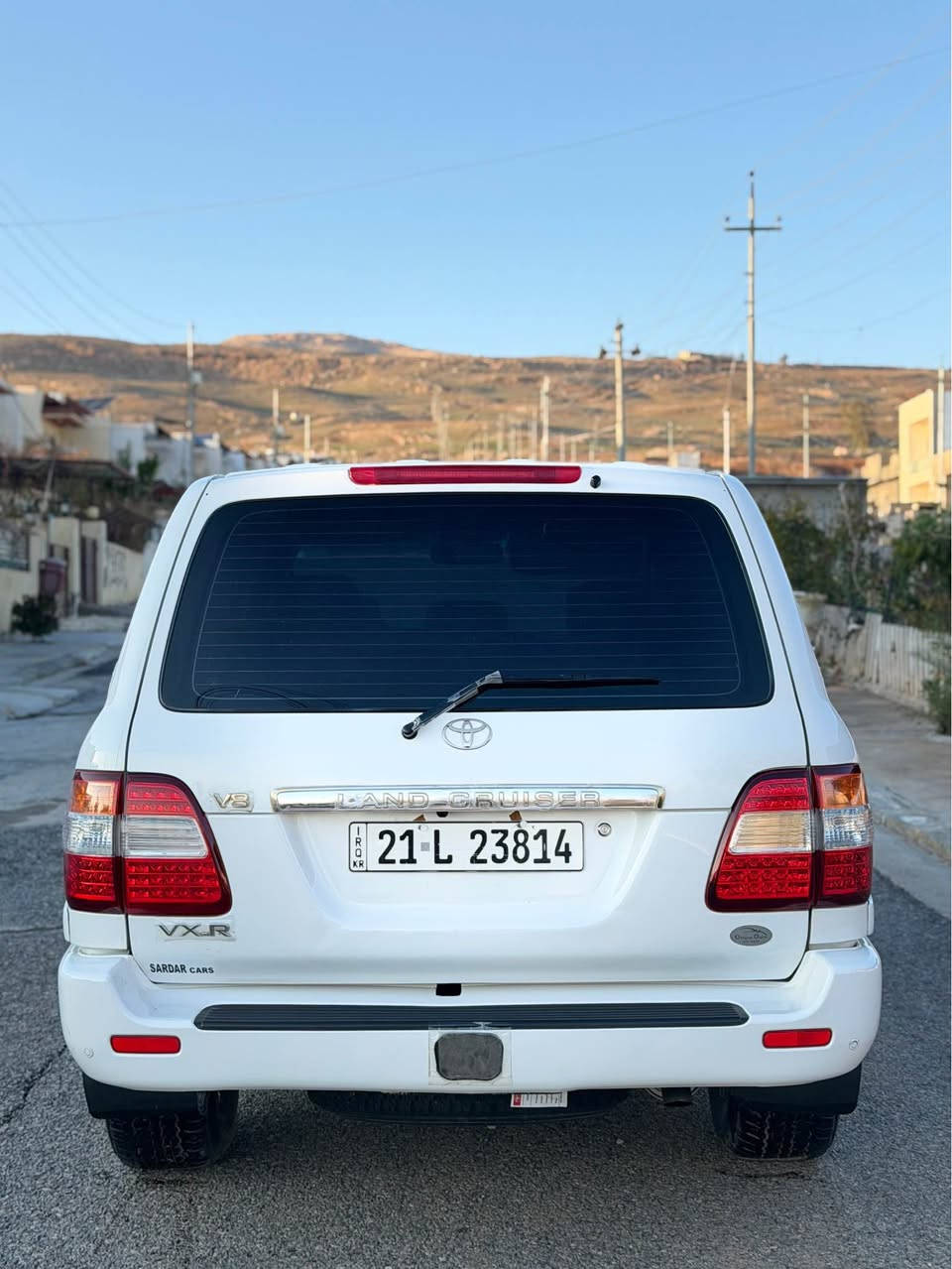 بۆ فرۆشتن...لبیع 
تۆیۆتا لاند کرۆزەر مۆنیکا موديل2006.   V8. V.XR 
شاشه وكاميره جه ك به رزو نزم ده بيت
گيرو مه كينه ى به شه رت بى عه يبه .   
بوياخى  نيه  قه پىو قوپ و  شوختى نيه  
فوول موا سه فات
 گير ئوتوماتيك 
ناو فورميكا 
ده بل ئه كسل  
سلايت
 سه لاجه 
حاسه كاميرا 
ته بريد مه ركه زي
بوياخي نيه
***********
***********
سعر ….!!!!!!! كويسينجاك, أربيل
