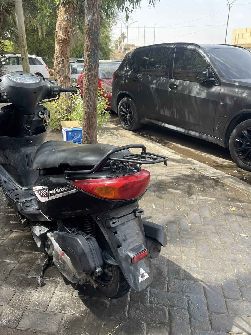 سلام وعليكم دراجه بخا كامله مابيه اي نقص كله مختمه سعر650بيه مجال حك جيه حتلو مراوس ***********
