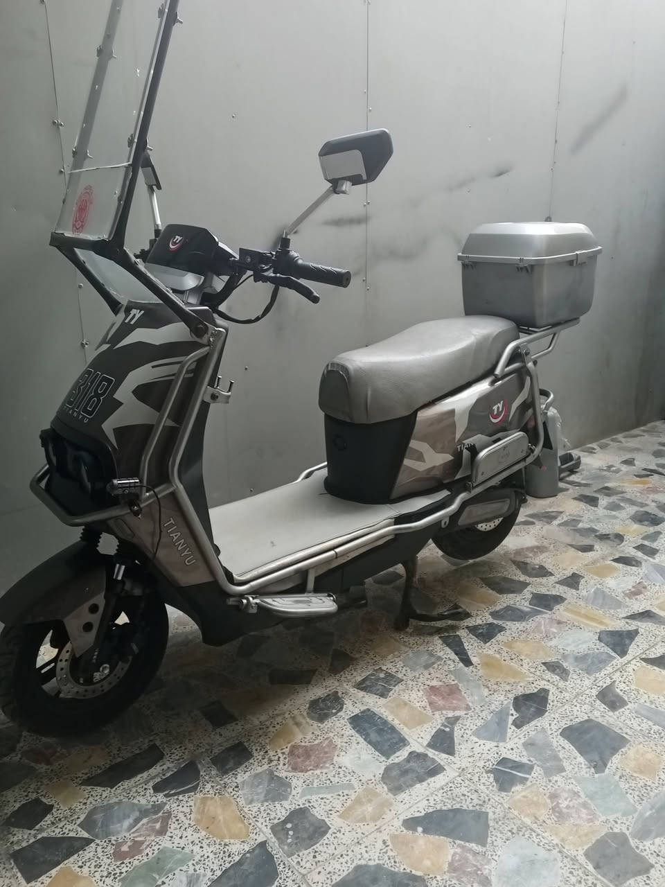 دراجه نظيفه سعرها 700,000 عنوانها الشعب***********
