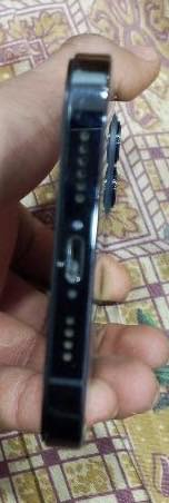 السلام عليكم أيفون 12 برو ماكس شرق اوسط (ماستر)للبيع
لون بحري مميزز  
بطاريه 100مبدله اصلي 
ذاكره 256
فيس إيدي شغال 
ماسترA/AA
شاصيه مكفول حتى من الزلغ
مبدل شاشه اصلي 3 خيارات وبيها ضمان ألوانها مثل الأصلي 
ولمسها بعد احسن من الأصلي باقي الجهاز على وضع الشركه حيل حيل نضيف 
السعر(475) وبيه مجال 
ماكو هيج نضافه ومستعجل على بعيته 
العنوان بغداد الحريه الثالثه 
الرقم/***********
واتساب موجود
