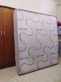 دوشك عالي طبي للبيع  حي القاهره 75 وبيه مجال 07731361267