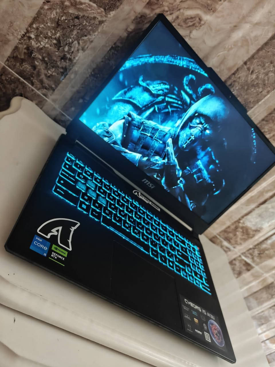 🚀 للبيع: MSI Cyborg 15 A13U (بحالة ممتازة - نظيف جداً 100%)
لاب توب قيمنق ومونتاج بأداء مميز وتصميم عصري وخفيف 🔥

​💻 المواصفات:

​المعالج: Intel® Core™ i5-13420H (الجيل 13)

​كارت الشاشة: NVIDIA® GeForce RTX™ 3050 (6GB) 🎮

​الرام: 16GB DDR5 5200MHz ⚡

​الهارد: 512GB NVMe SSD (Micron) 🚀

​الشاشة: 15.6" FHD (144Hz)

​✨ حالة الجهاز:

الجهاز مستخدم نظيف جداً بنسبة 100% وبحالة ممتازة، ويأتي مع الكارتون والشاحن الأصلي (بەکارهاتووی زۆر خاوێن و بێ کێشە، ١٠٠٪ پاکە لەگەڵ کارتۆن و شەحن کەرەوەی ئەسڵی).

​📞 للتواصل (واتساب أو ماسنجر):

👉 ***********

​📍 العنوان: كركوك - بنجا علي (کەرکوک - پەنجا عەلی)

🏢 شركة خوبيب للابتوبات - Khubaib Laptops
