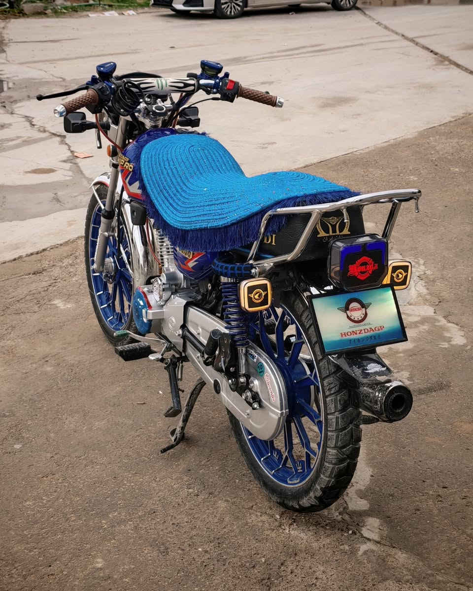 اسلام عليكم دراجه 25.200  هنوزدا مكغوله من كل شي دراجه ماشيه قليل سريعه أوراق ٣سويجات 3 بصمات كهربائيات كله شغال السعر 850 وبيه مجال للاستفسار ***********  مكاني خانقين أمام عباس
