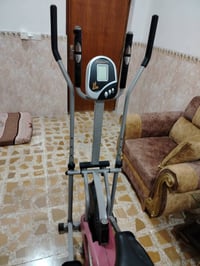 بايسكل رياضي ثابت للبيع للاستفسار ٠٧٨٢١٨٨٦٦٥٧